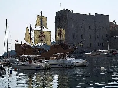 Croatia charter 0012 v